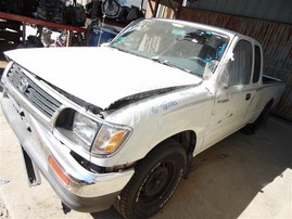 1996 Toyota Tacoma SR5 White Extended Cab 3.4L AT 2WD #Z24744